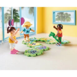 PLAYMOBIL Family Fun Kids Club 70440 7 PLAYMOBIL Family Fun Kids Club 70440 -Kinderspeelgoedwinkel 1984098 cc085ac9